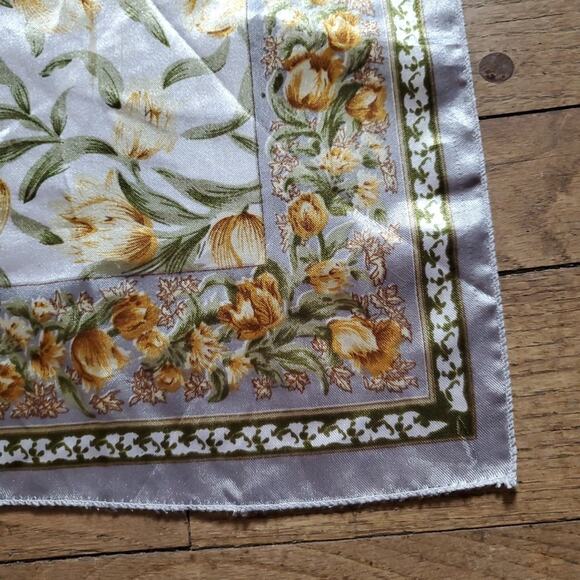 Vintage Fashion Scarf VICTORIAN GOLDEN FLORAL Luxurious Satin 18" SQUARE - Picture 4 of 5